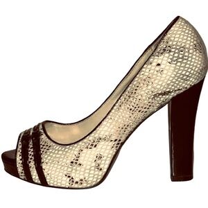 White House Black Market Blaire Snakeskin Heels Size 7M
